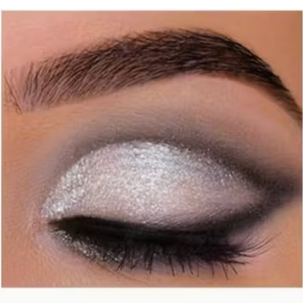 Glitter Highlights Eyeshadow - Picture 4 of 5